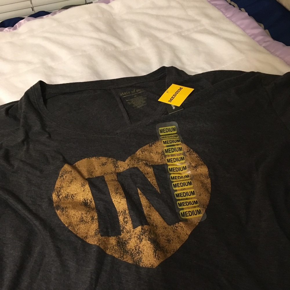 Tee shirt
